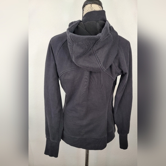Athleta Sz M Triumph Zip Up Sweater Hooded Thumbholes Full Zip Black - Picture 3 of 10